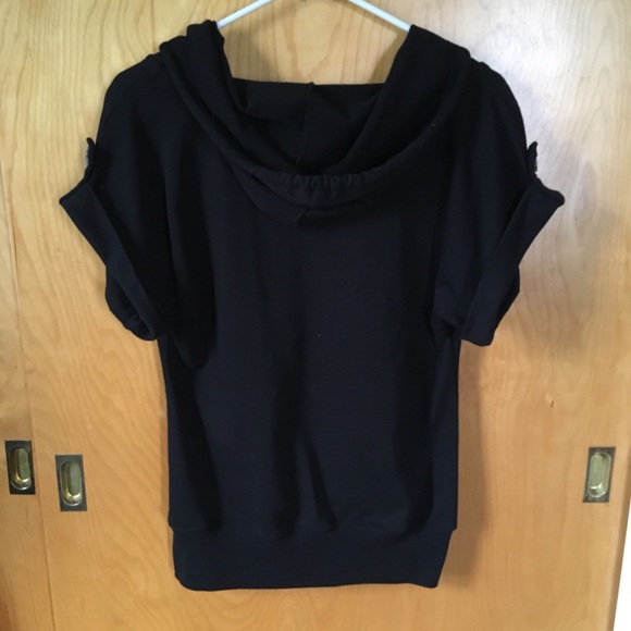 Black “LOVE” Short-Sleeved Hoodie - Picture 2 of 8